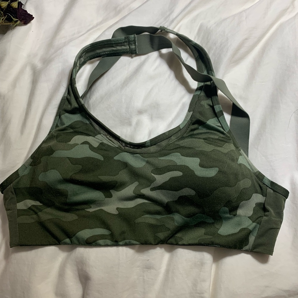 Pink camouflage sports bra with built in cups size xs